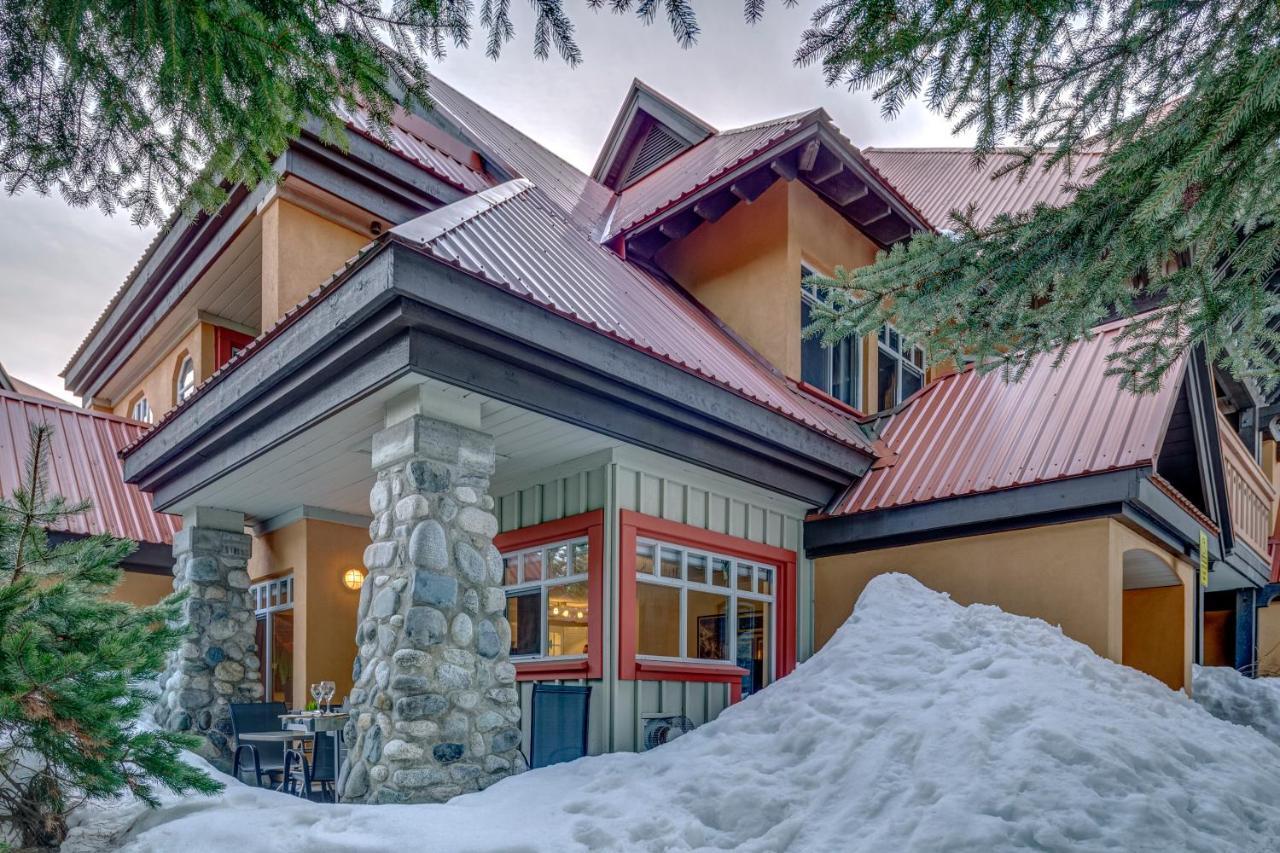 Sunpath Retreat- Convenience Meets Comfort & Style Whistler Exterior photo